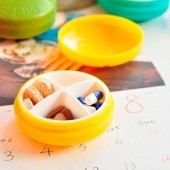 圆形创意四格大容量便携一周药盒分类药盒迷你随身分装盒旅行小药盒子