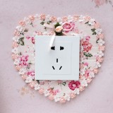 心形蕾丝花朵开关保护套开关贴布艺墙贴客厅欧式灯插座装饰套创意贴纸
