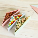 果盘糖果盒家用客厅塑料瓜子盘创意拼接组合分格式带盖过年干果盘（三角形）
